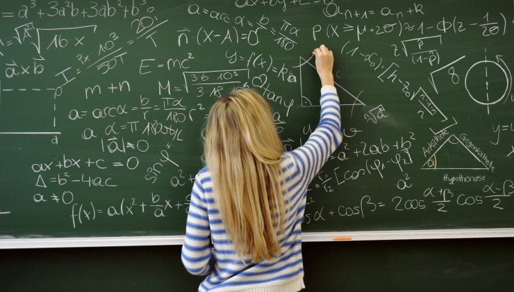 Hükümet zorunlu eğitim yaşını değiştirdi