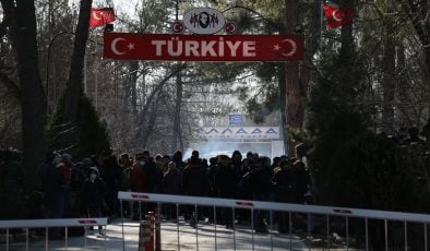 AB’nin Dış Sınırlarına Yakın Bölgelerde Mülteci Kabul Merkezleri Oluşturulmalı