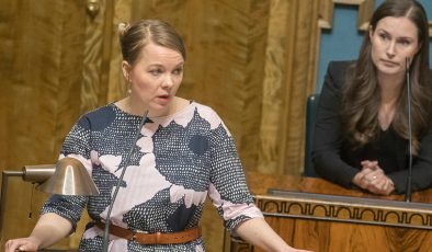 Eski Bakan devlete ödettiği harcamayı bankadan kredi çekerek geri iade etti