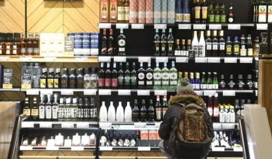 Finler Yiyecek Stoklamayı Bırakıp Alkole Yöneldiler