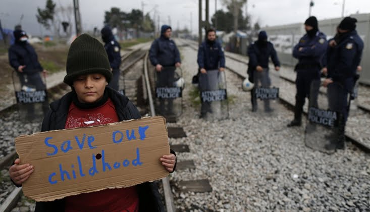 Finlandiya, Yunanistan’daki Anne ve Babasız Küçük Sığınmacıları Ülkeye Alacak
