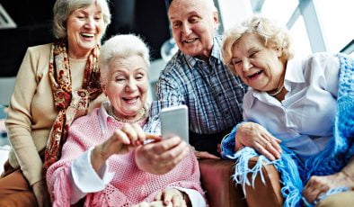 65 Yaş Üstü Finlerin Yarısı Akıllı Telefon Kullanıyor