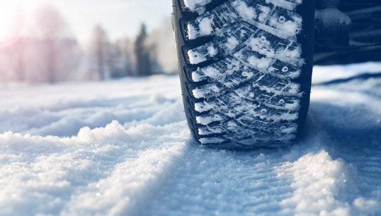 Kış Lastiklerini Çıkarmak İçin Acele Etmeyin