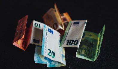 Oturma izni olan yabancılar bankacılık hizmetlerinden daha fazla faydalanacak
