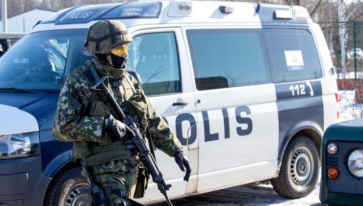 Aşırı sağcılar ve radikal İslamcılar tehdit olarak algılanıyor