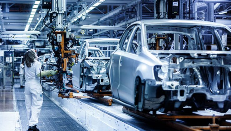 Uusikaupnki ve Salo’daki araba fabrikası işçi bulmakta zorlanıyor