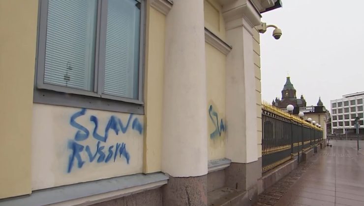 Cumhurbaşkanlığı binasına Rusya yanlısı duvar yazısı yazdılar