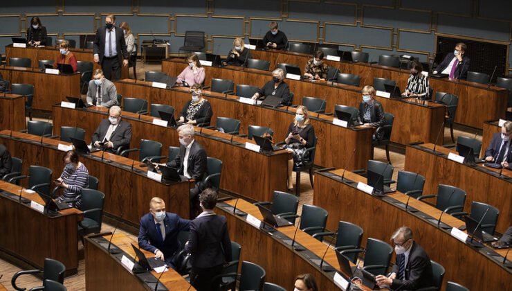 Parlamento NATO üyeliğine başvurma kararını kabul etti