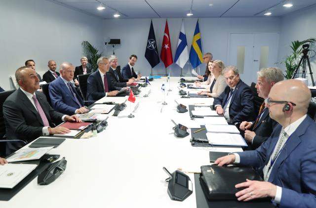 Türk heyeti Helsinki’de yeni şartlar öne sürmedi