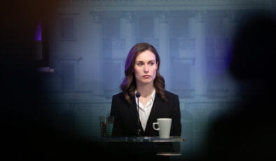 Sanna Marin kürsüde göz yaşlarına hakim olamadı