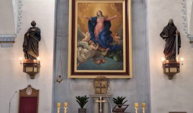 Dindar olmayan öğrenciye 1.500 € tazminat