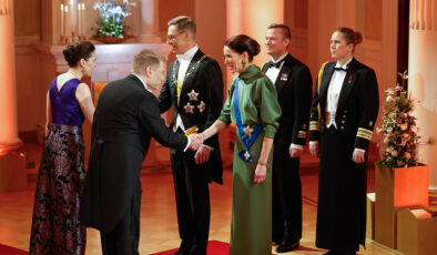 Finlandiya’nın First Lady’si takıları ödünç aldı
