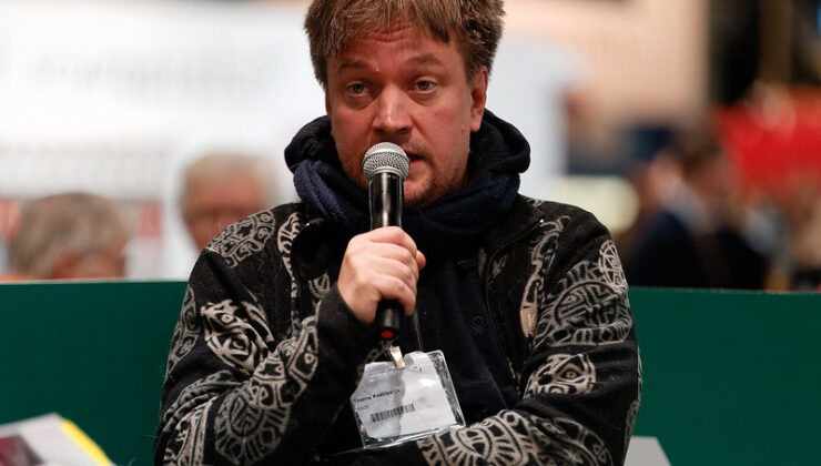 Irkçı parti Gerçek Finler toplumu geriyor  “göçmenler niteliksiz insanlar”