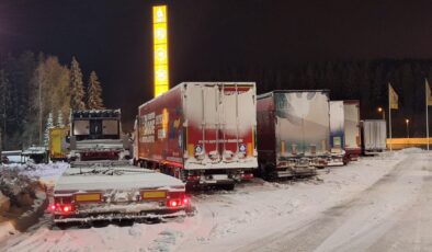Hannes fırtınası Finlandiya’yı vurdu, Rovaniemi’de hava trafiği felç