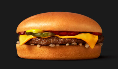 McDonald’s vegan burgerlerini satıştan kaldırdı