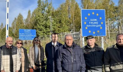 Eski Milli Savunma Bakanı ve Genelkurmay Başkanı Hulusi Akar, Finlandiya-Rusya sınırında