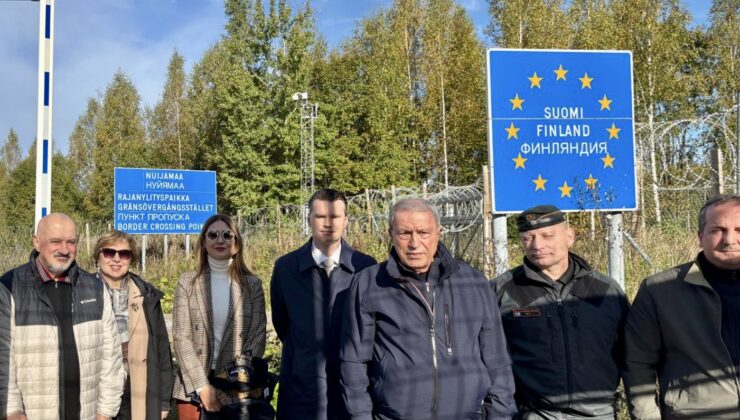 Eski Milli Savunma Bakanı ve Genelkurmay Başkanı Hulusi Akar, Finlandiya-Rusya sınırında